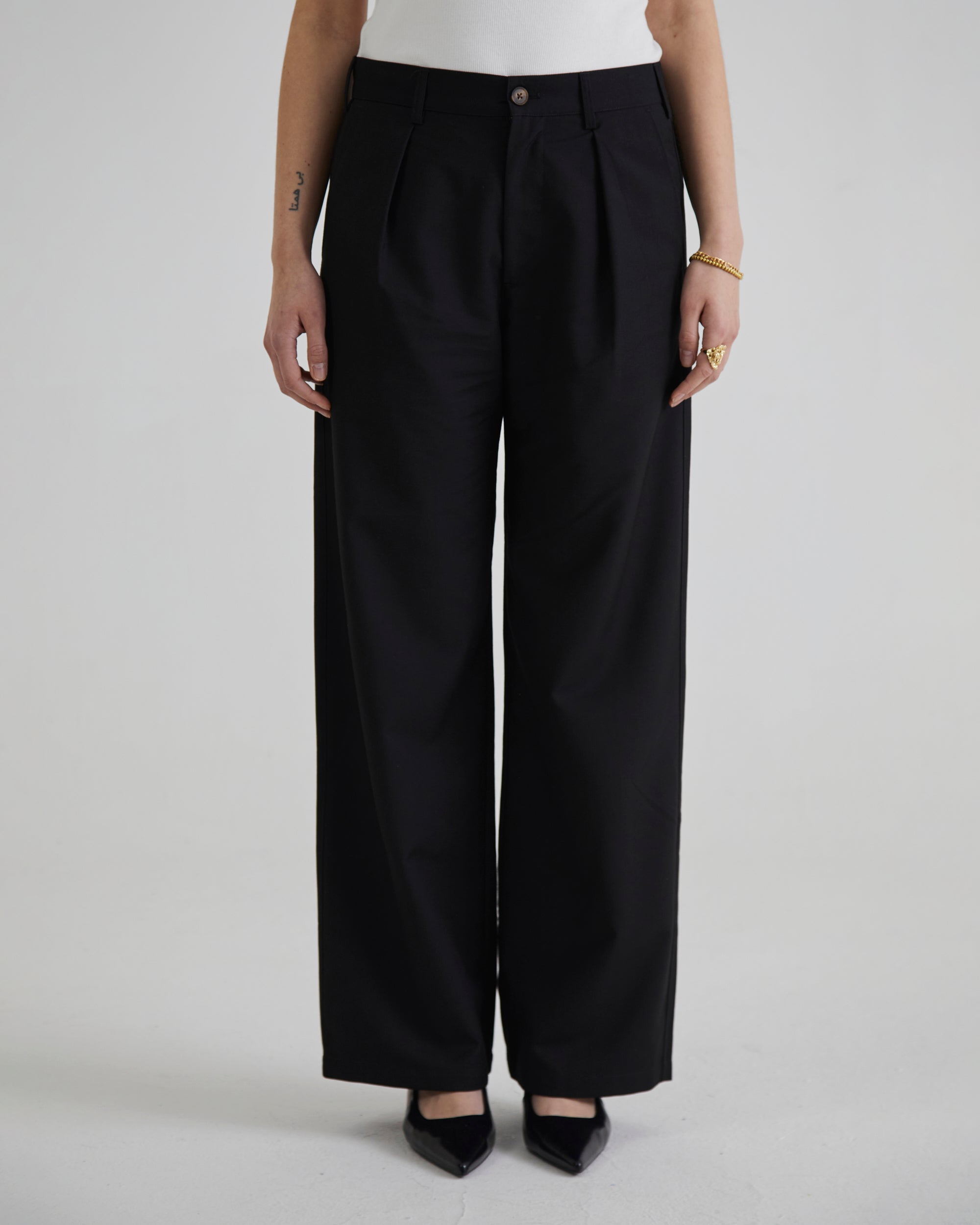 Agilbert® | THE IBRON PLEATED PANTS