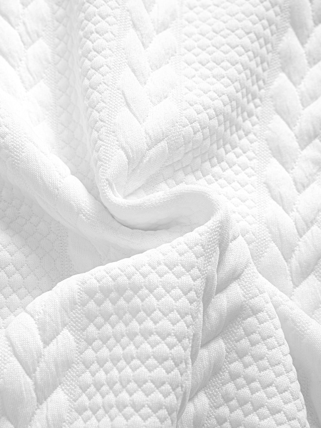 Aarón® | Twist Jacquard Arc Hem T-Shirt & Twist Jacquard Shorts