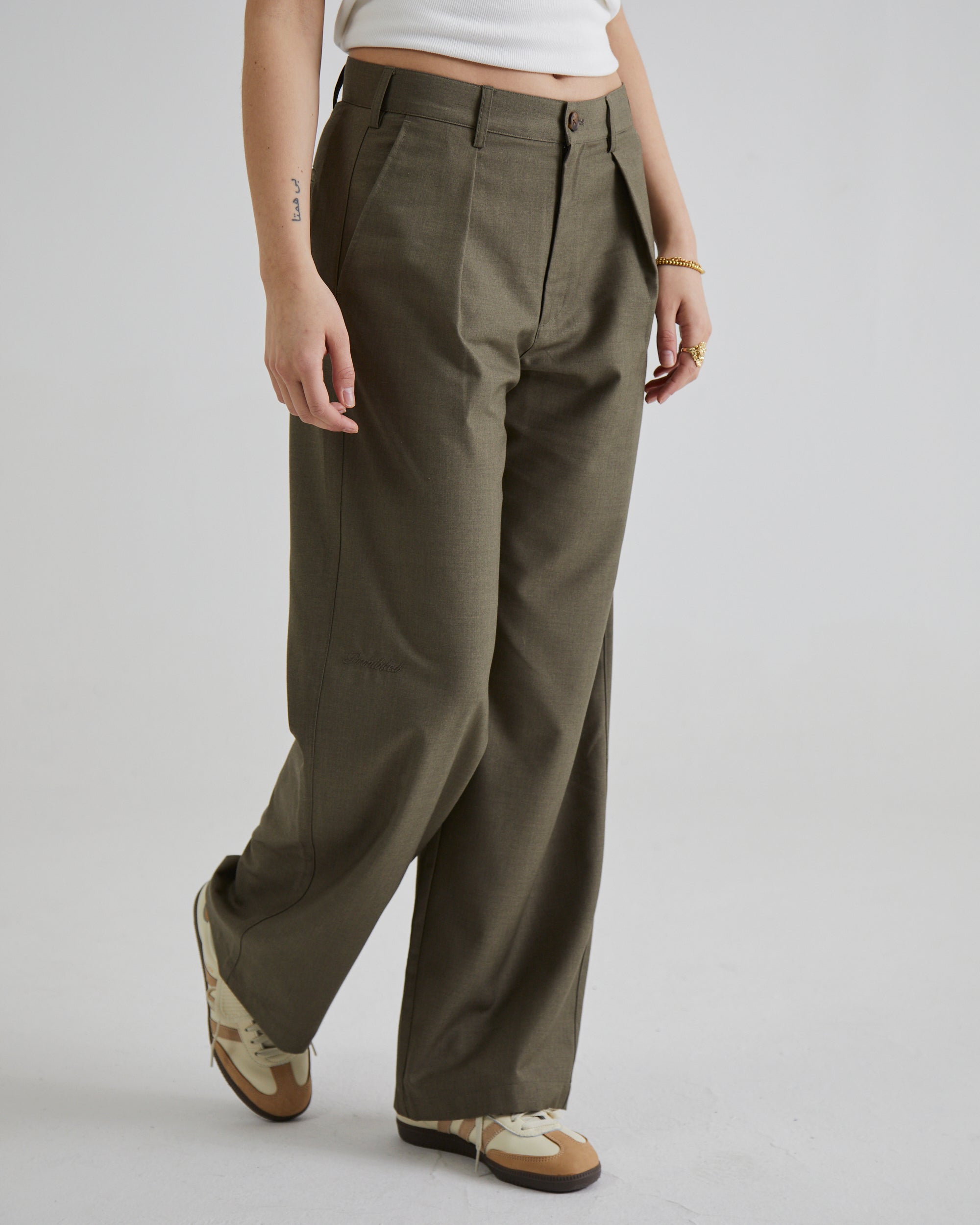 Agilbert® | THE IBRON PLEATED PANTS
